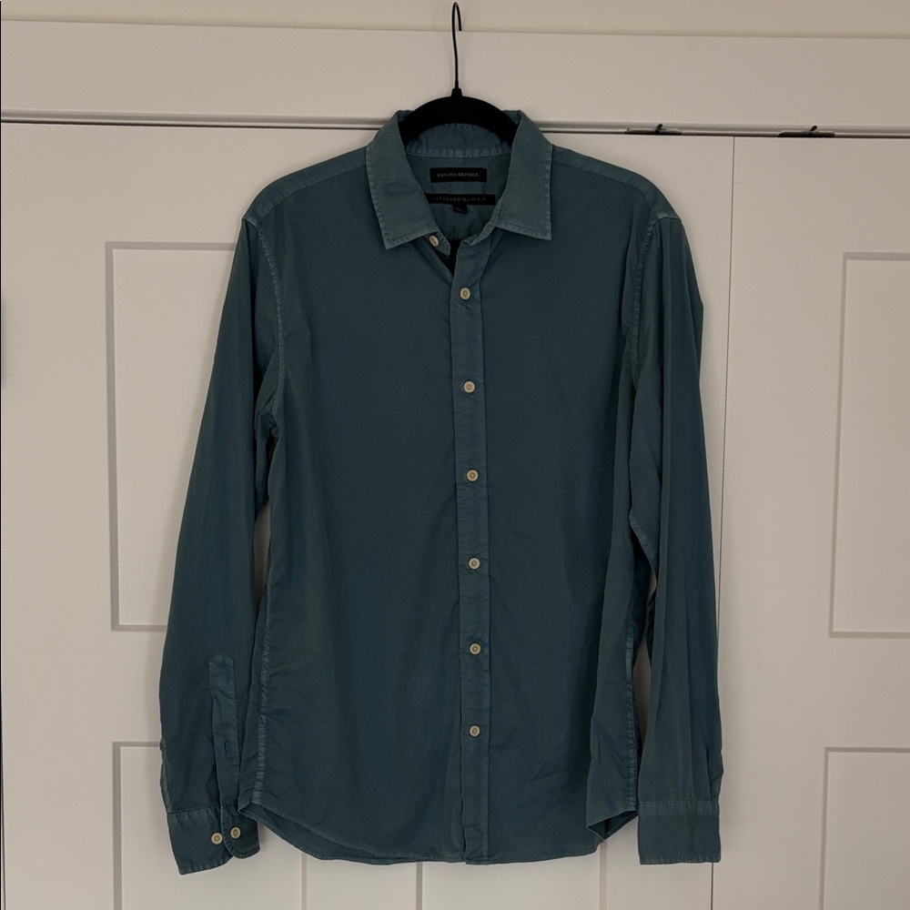 Banana Republic Teal Green Long-Sleeve Button-Down Shirt